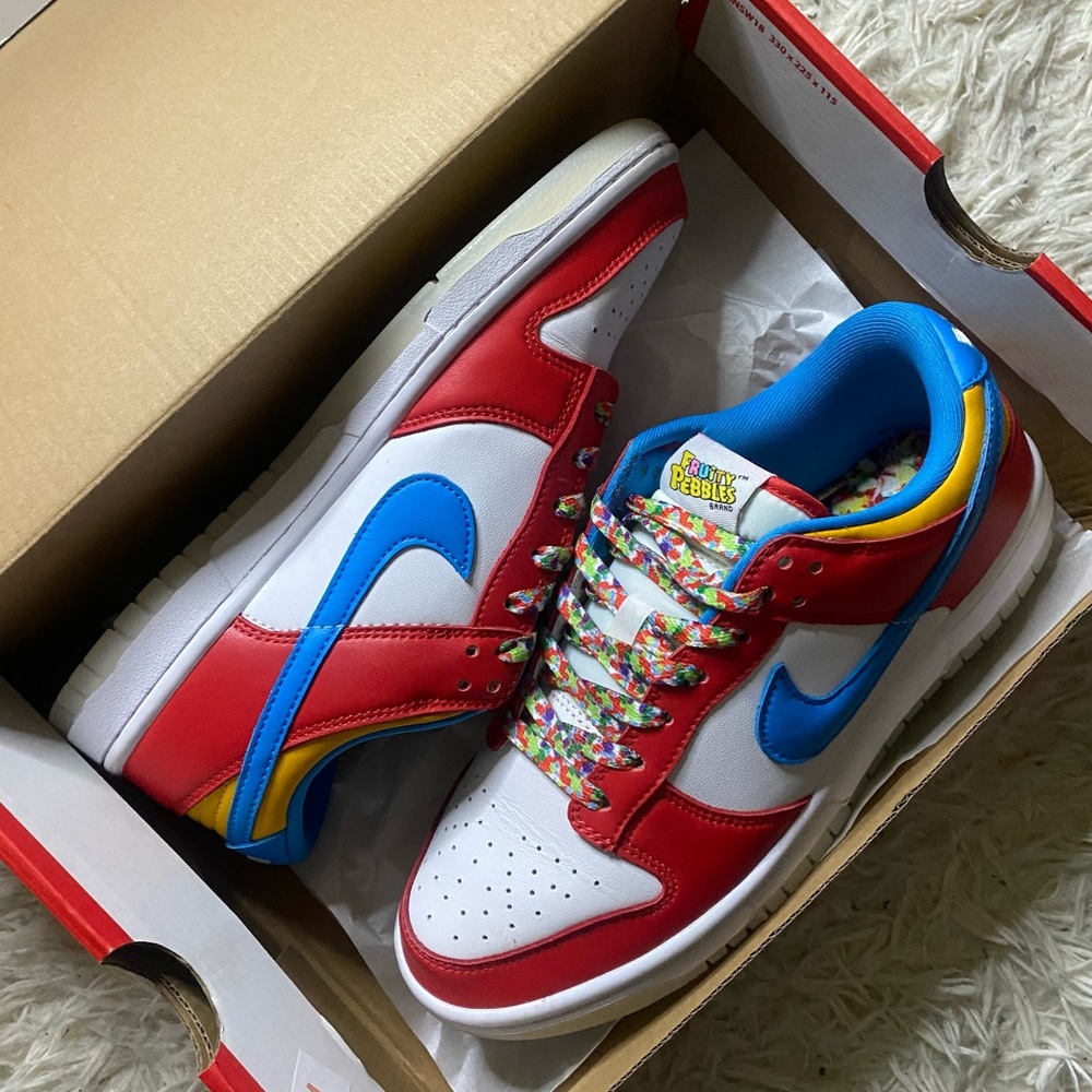 Nike dunk low fruity pebbles Sz 8